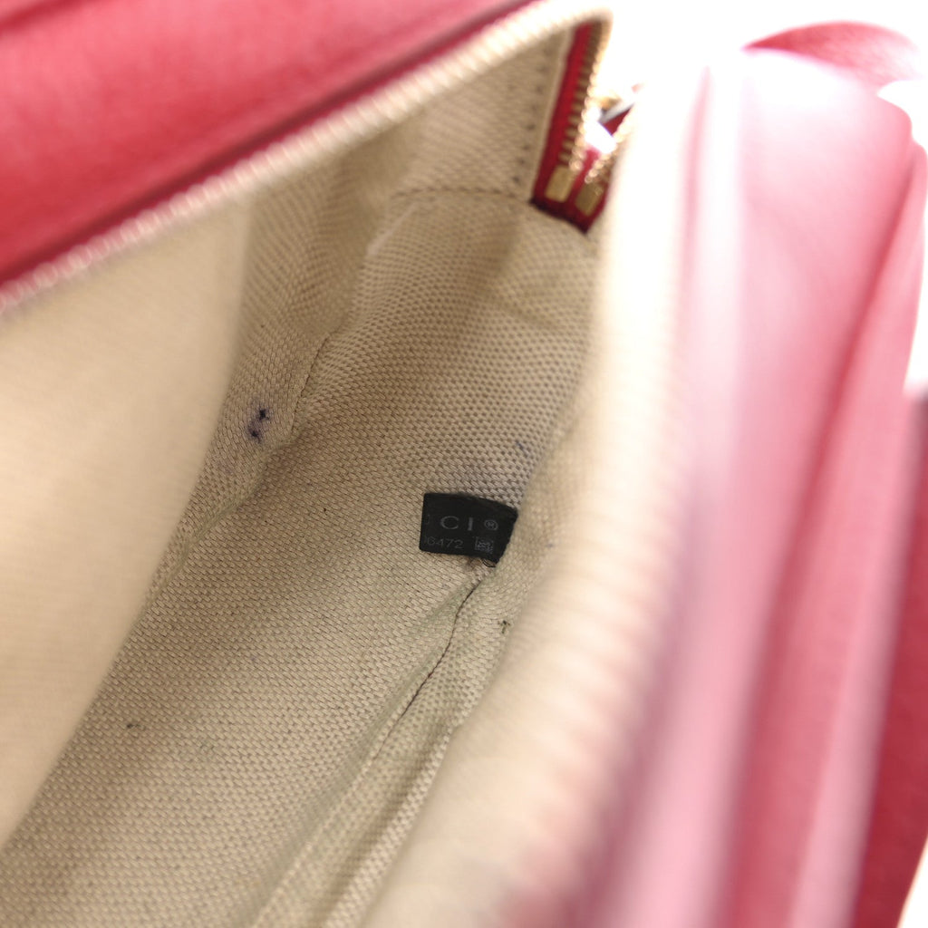 Pebbled Calfskin Small Soho Disco Bag Tabasco Red product image 12, provided for visual reference and product detail review