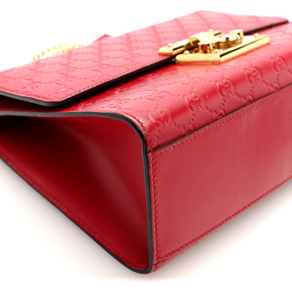 Guccissima Medium Padlock Shoulder Bag Hibiscus Red product image 9, provided for visual reference and product detail review
