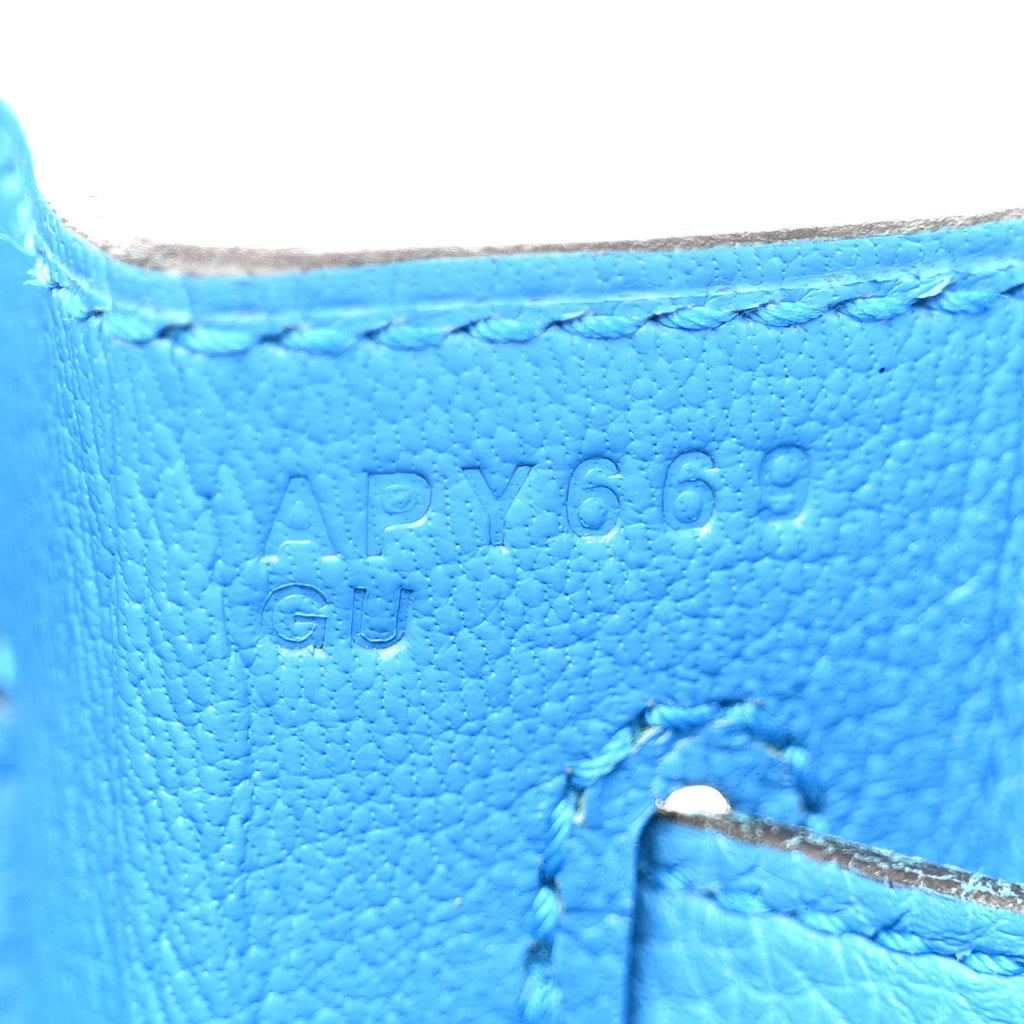 Togo Kelly Retourne 32 Bleu Zanzibar product image 7, provided for visual reference and product detail review