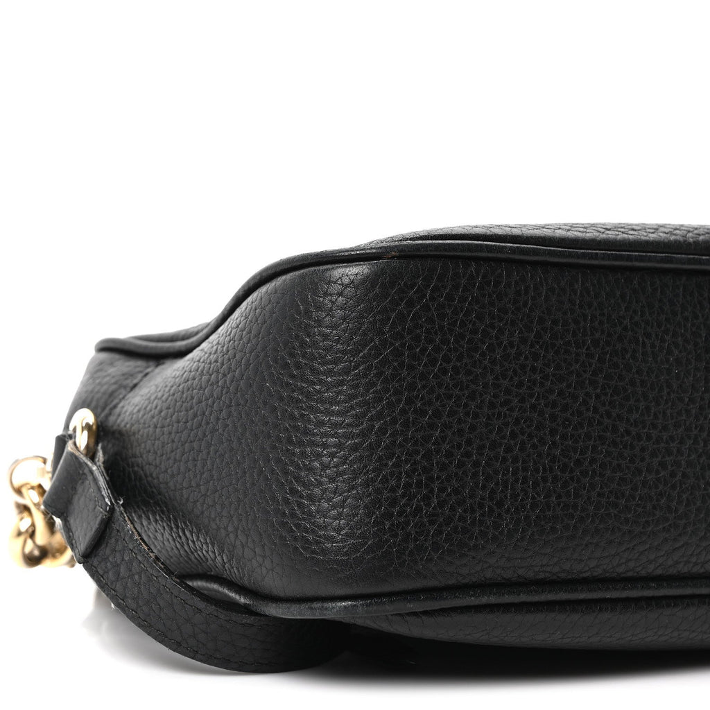 Pebbled Calfskin Small Soho Disco Bag Black product image 9, provided for visual reference and product detail review