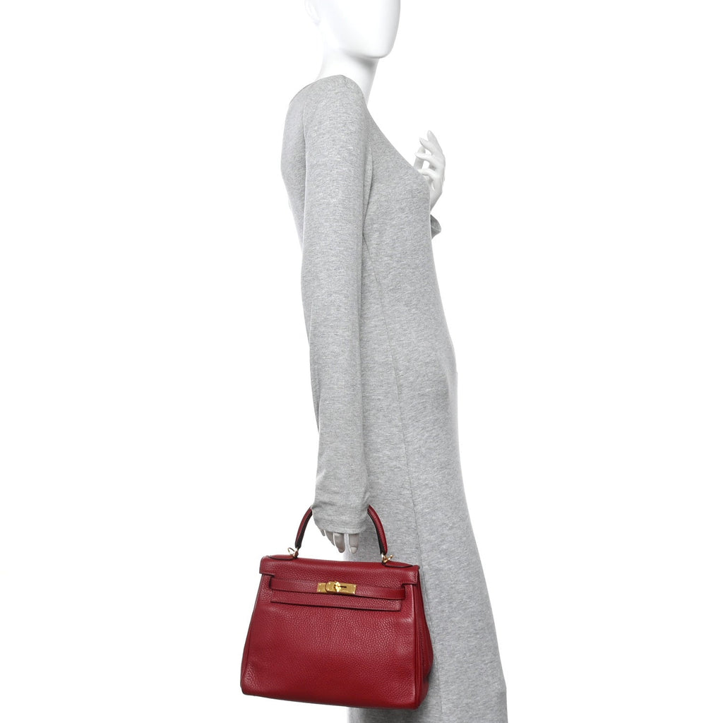Taurillon Clemence Kelly Retourne 28 Rouge Grenat product image 2, provided for visual reference and product detail review