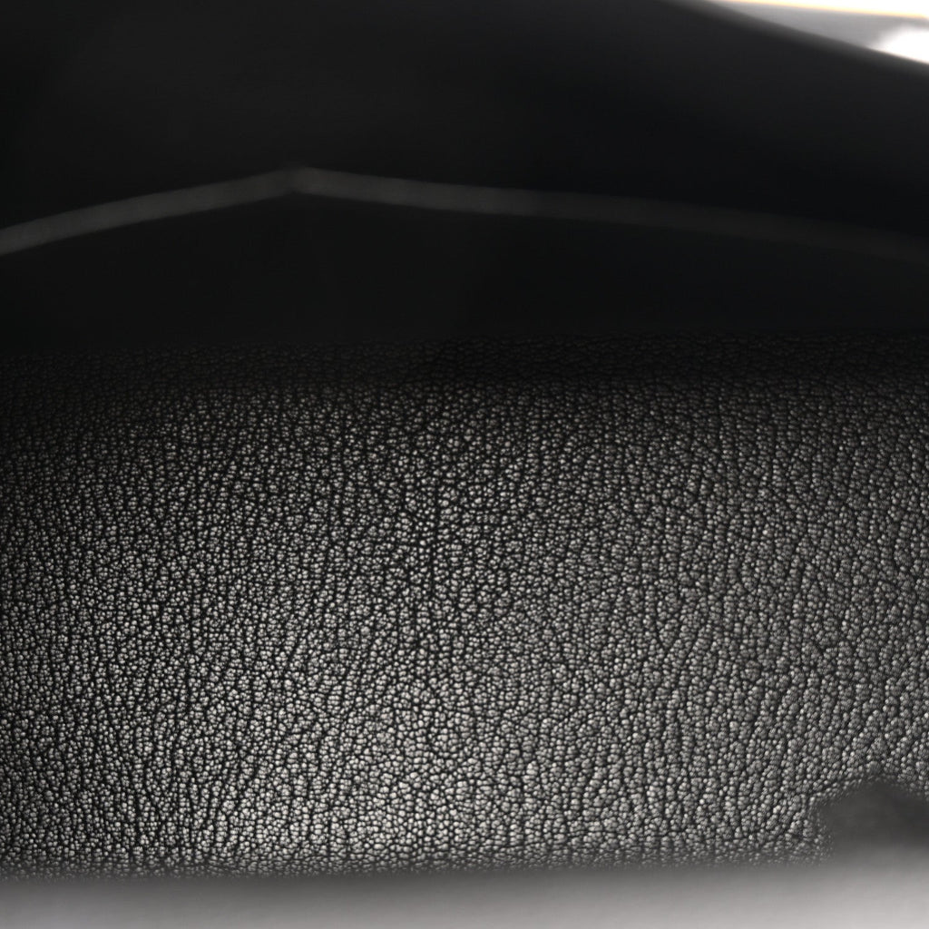 Togo Kelly Retourne 28 Black product image 5, provided for visual reference and product detail review