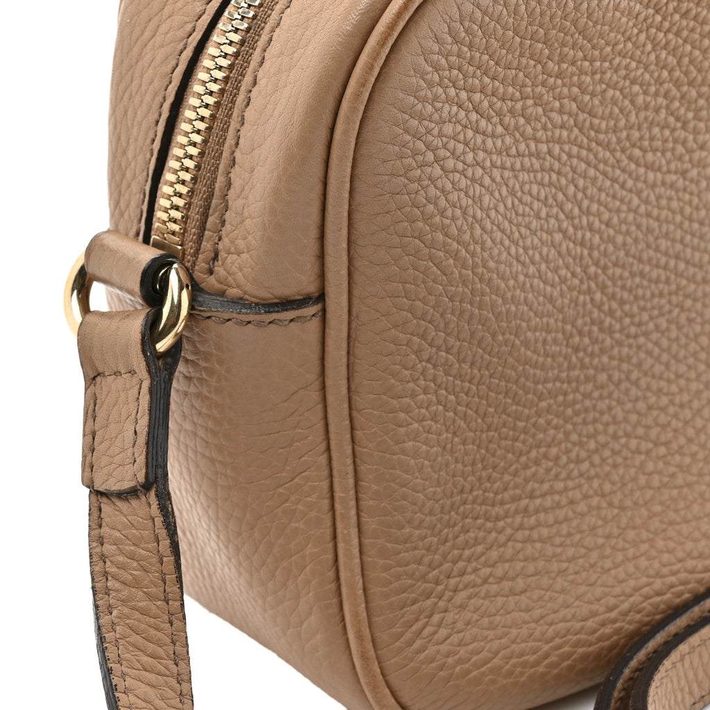 Pebbled Calfskin Small Soho Disco Bag Rose Beige product image 17, provided for visual reference and product detail review