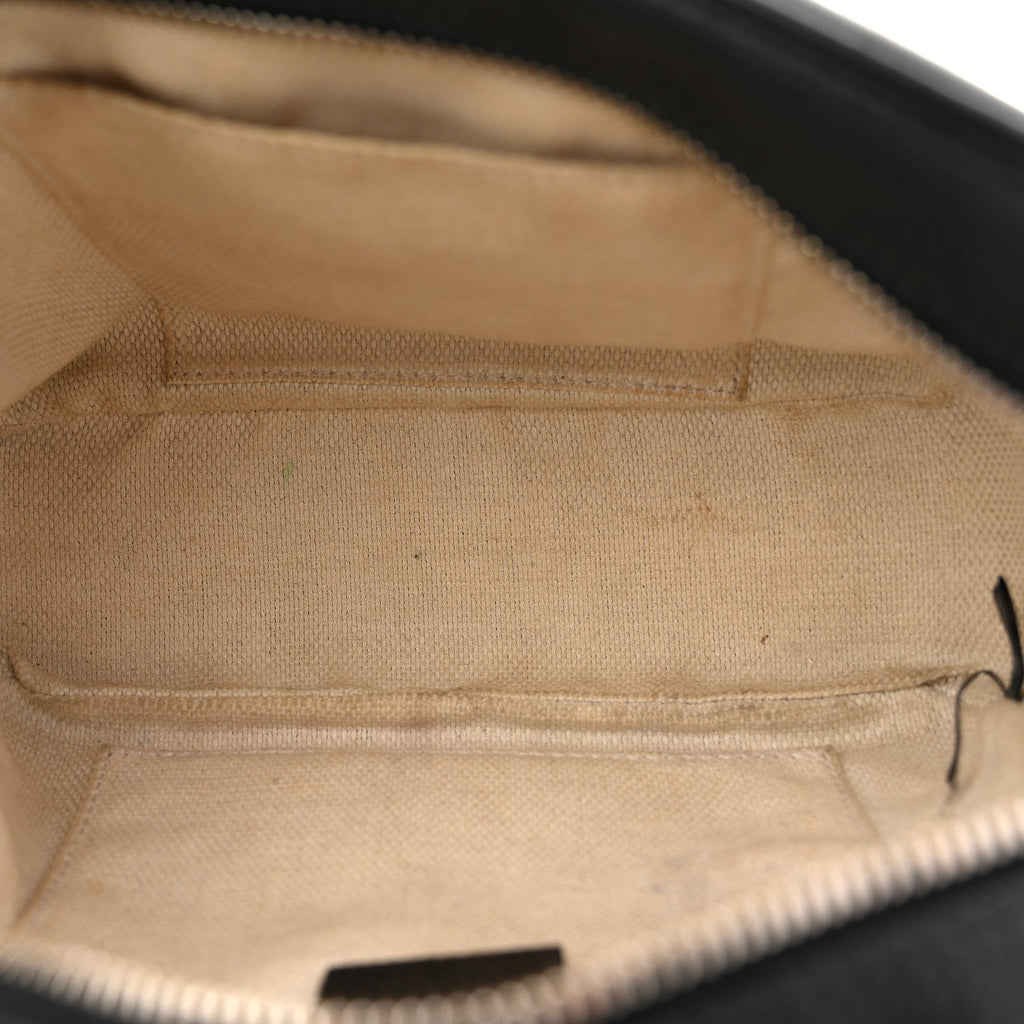 Pebbled Calfskin Small Soho Disco Bag Black product image 5, provided for visual reference and product detail review