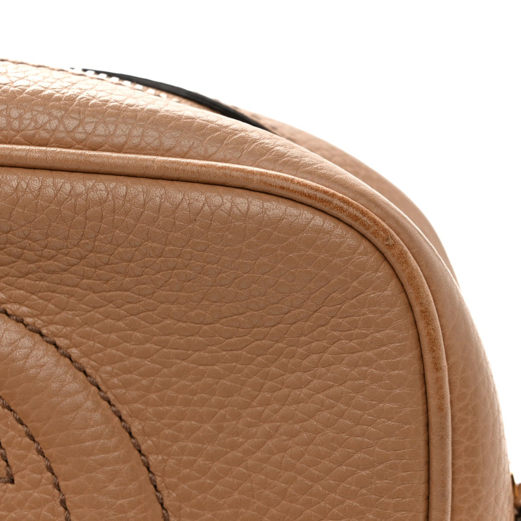 Pebbled Calfskin Small Soho Disco Bag Camelia product image 15, provided for visual reference and product detail review