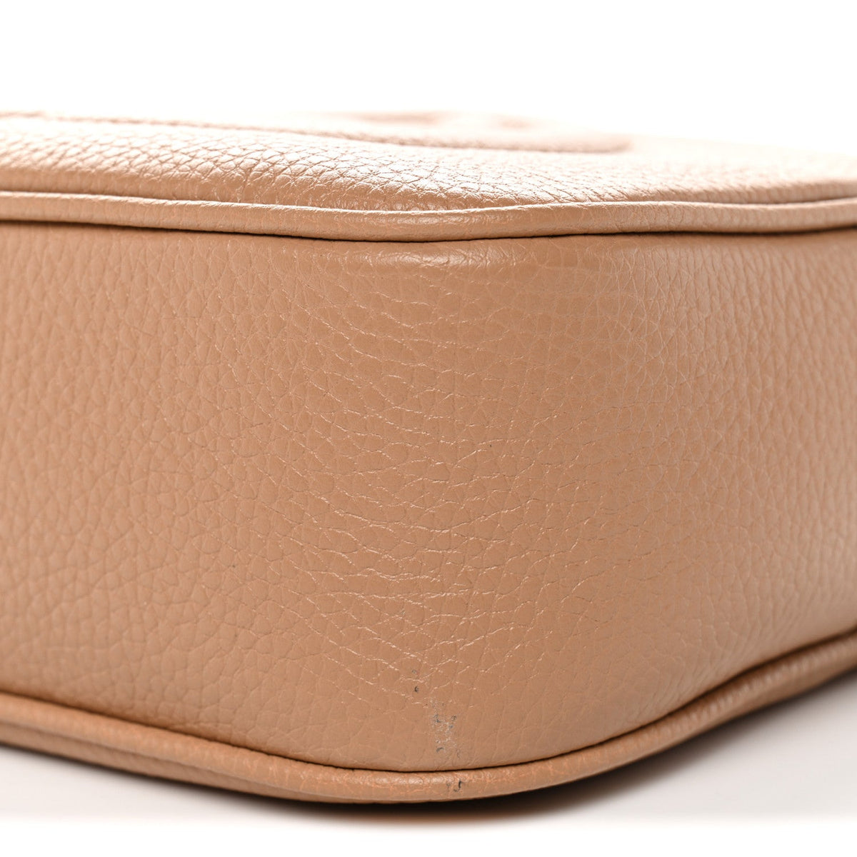 Pebbled Calfskin Small Soho Disco Bag Camelia product image 10, provided for visual reference and product detail review