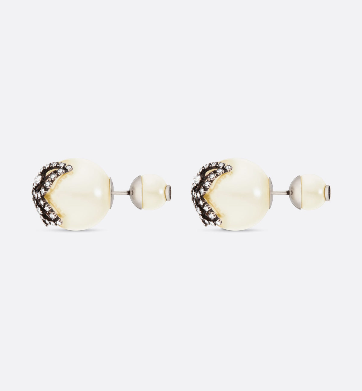 Dior Tribales Butterfly 18K Gold Earrings product image 3, provided for visual reference and product detail review