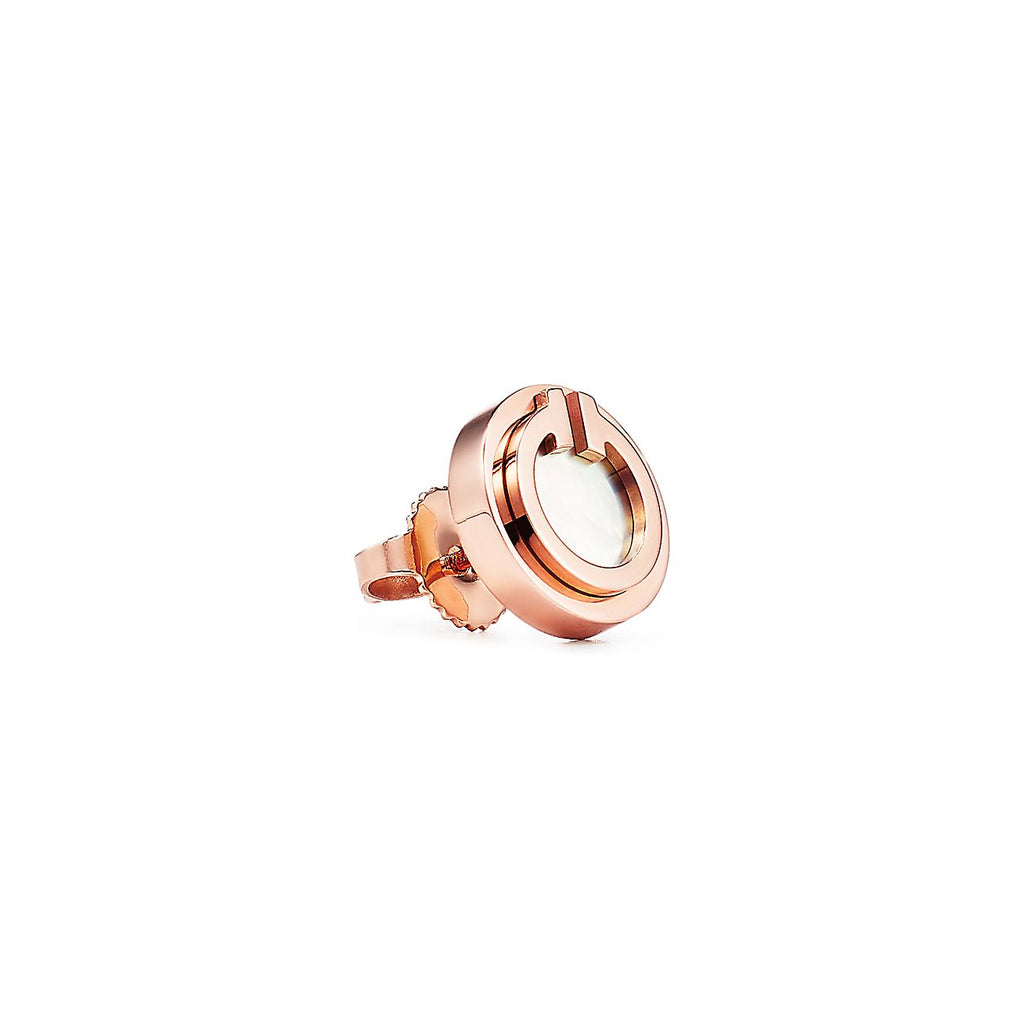 Tiffany Mother-Of-Pearl Circle 18K Gold Earrings product image 3, provided for visual reference and product detail review