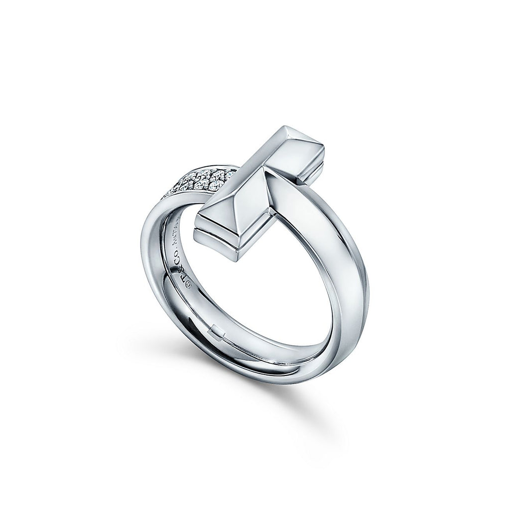 Tiffany Narrow Pave 18K Gold Ring product image 2, provided for visual reference and product detail review
