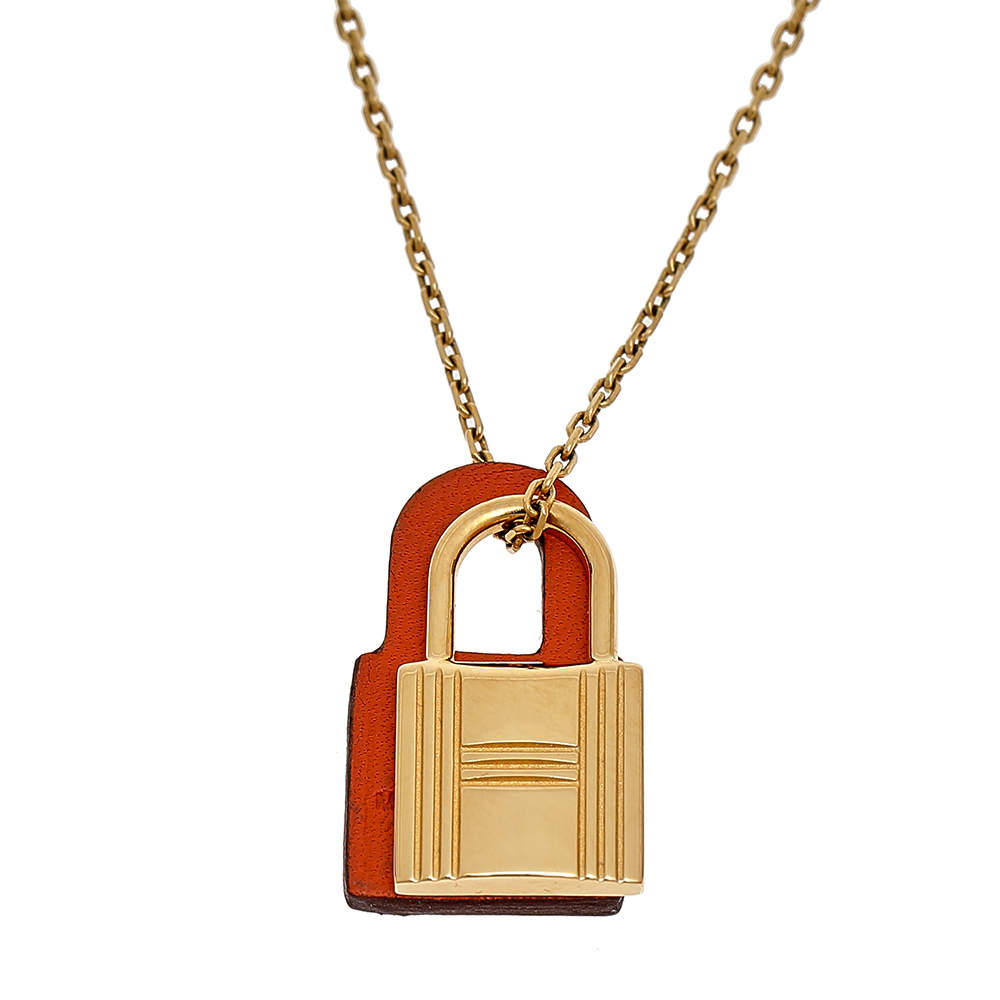 Hermes O'Kelly Pendant 18K Gold Necklace product image 1, provided for visual reference and product detail review