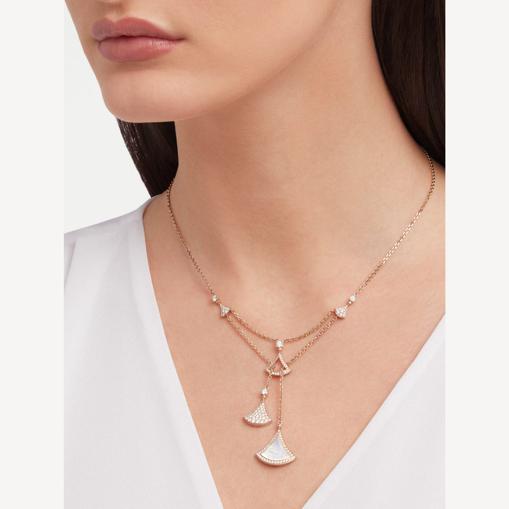 Bvlgari BVLGARI Dream Pearls 18K Gold Necklace product image 4, provided for visual reference and product detail review