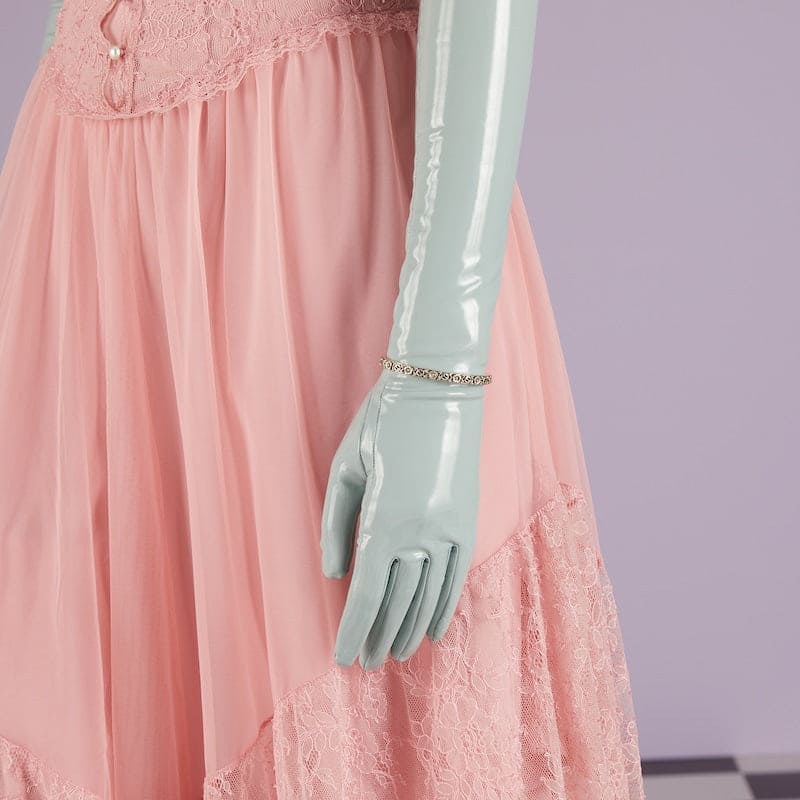 Double Gucci Interlocking Gucci Cuff With Flowers Bracelet product image 4, provided for visual reference and product detail