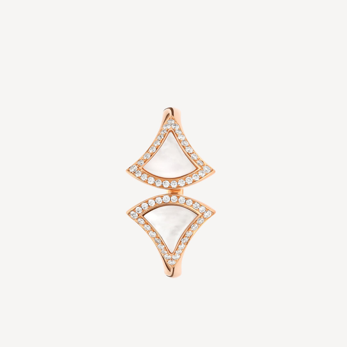 Bvlgari BVLGARI Dream Pearl 18K Gold Ring product image 5, provided for visual reference and product detail review