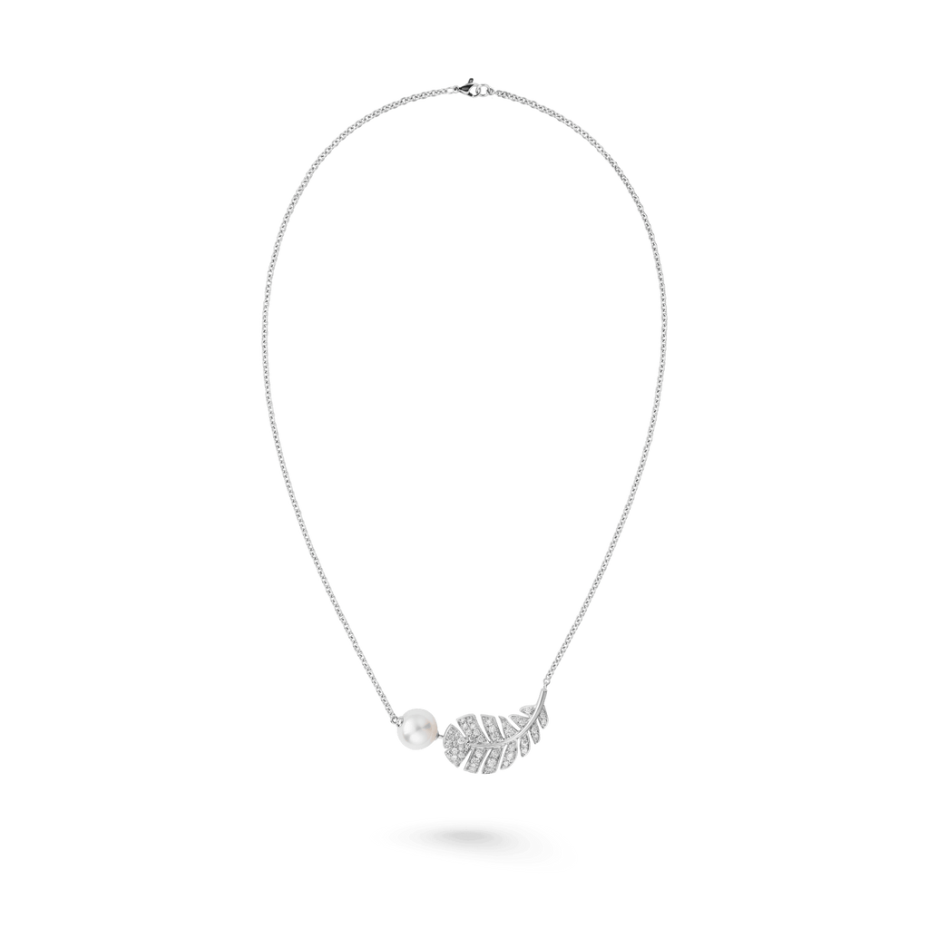 Chanel Plume De 18K Gold Necklace product image 2, provided for visual reference and product detail review