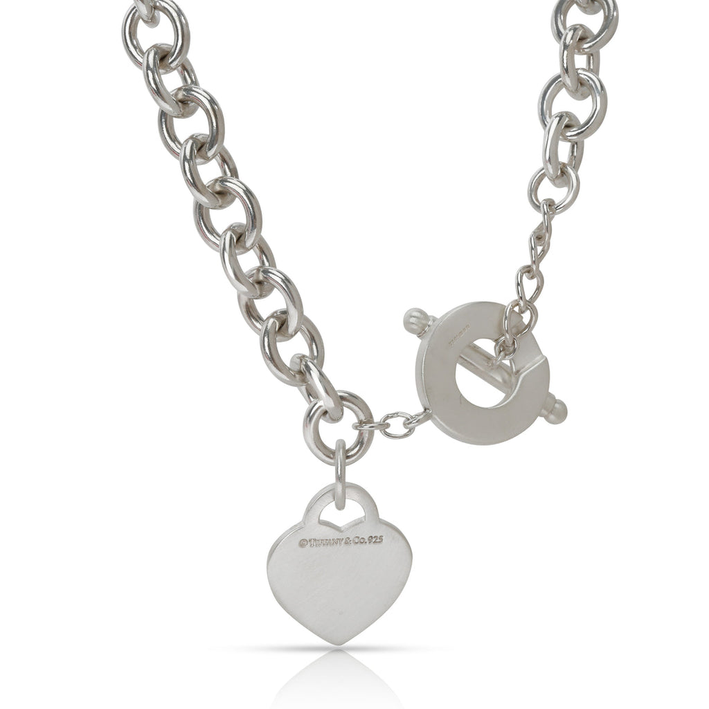 Tiffany Heart Tag 18K Gold Necklace product image 4, provided for visual reference and product detail review