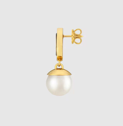 Gucci Double Blondie Pendant 18K Gold Earrings product image 5, provided for visual reference and product detail review