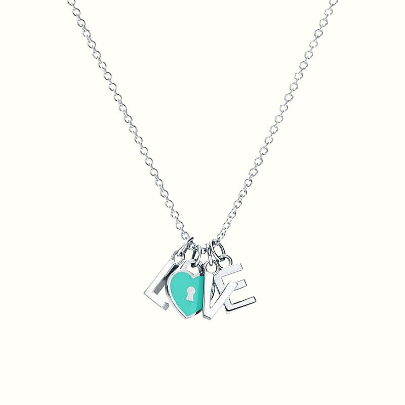 Tiffany Love Chain 18K Gold Necklace product image 1, provided for visual reference and product detail review