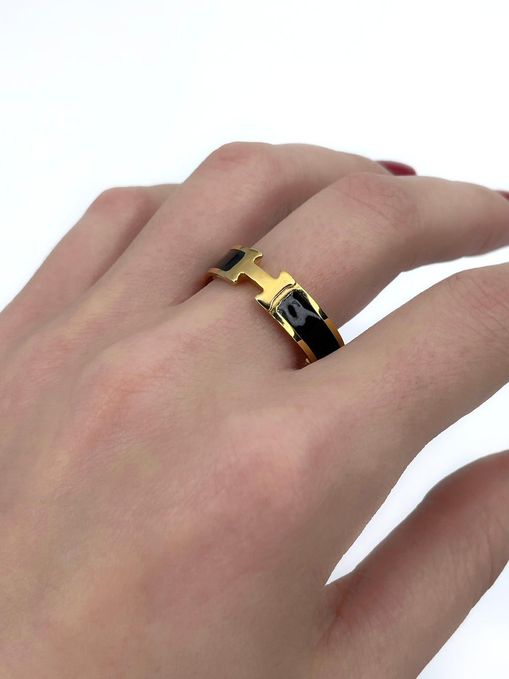 Hermes Vintage Clic 18K Gold Ring product image 4, provided for visual reference and product detail review