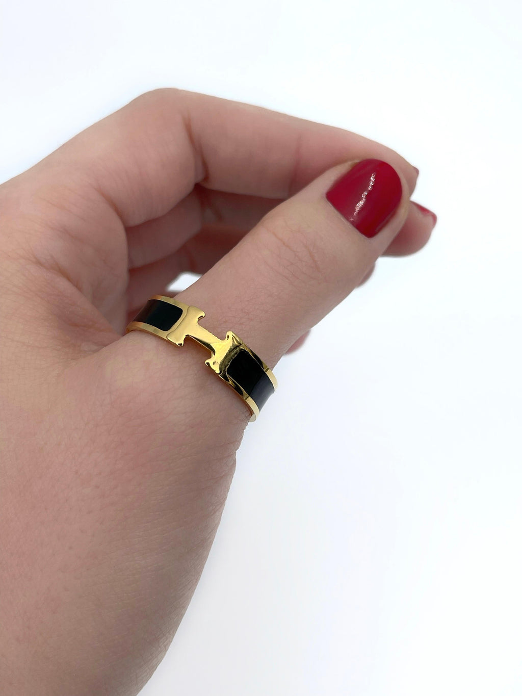 Hermes Vintage Clic 18K Gold Ring product image 6, provided for visual reference and product detail review