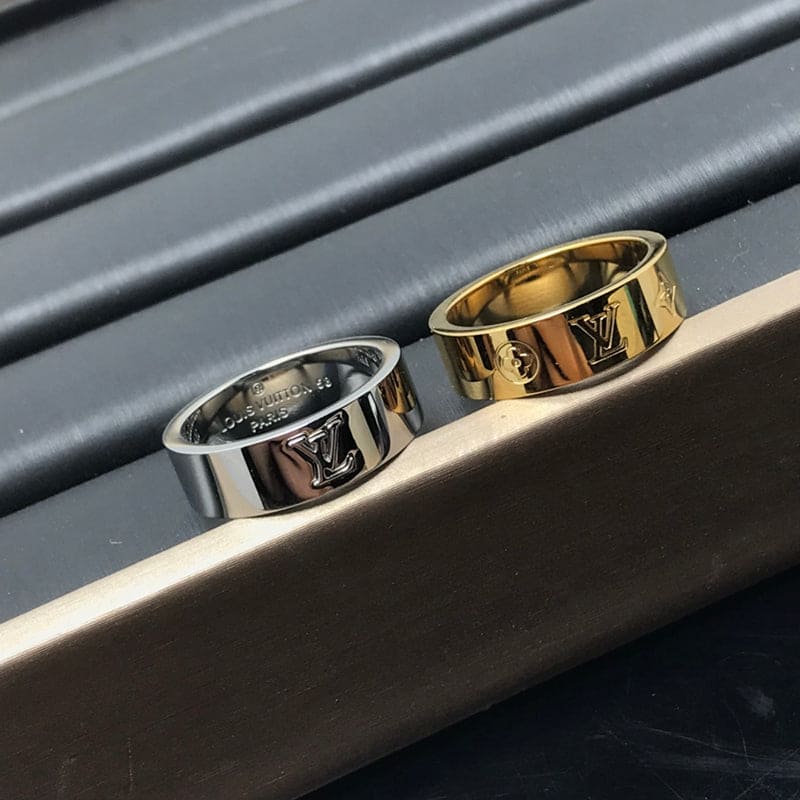 Louis Vuitton Instinct Set of Two 18K Gold Ring product image 3, provided for visual reference and product detail review