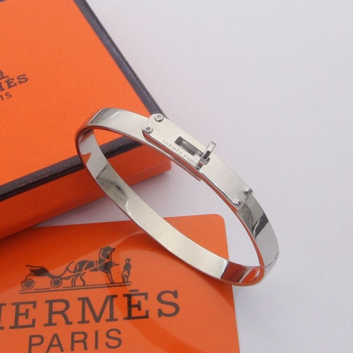 Hermes Kelly 18K White Gold Bracelet product image 2, provided for visual reference and product detail review