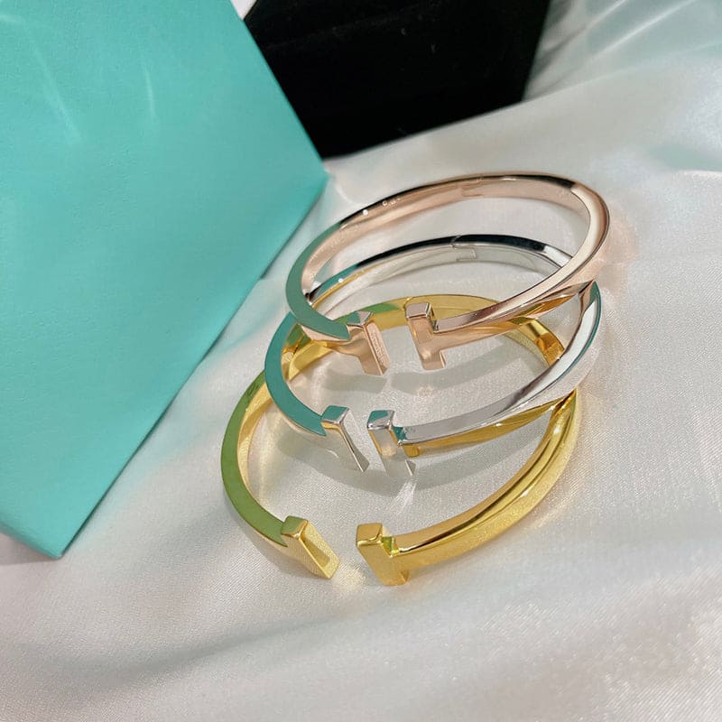 Tiffany Square 18K Gold Bracelet product image 7, provided for visual reference and product detail review