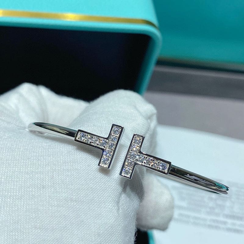 Tiffany Diamond Wire 18K Gold Bracelet product image 3, provided for visual reference and product detail review