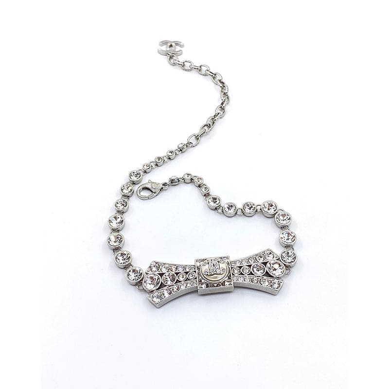 Chanel Diamond Bow Tie Pendant 18K Gold Necklace product image 5, provided for visual reference and product detail review