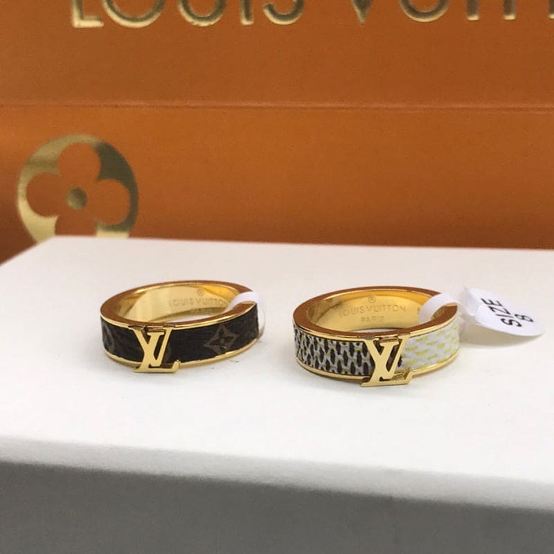 Louis Vuitton Leather Set of Two 18K Gold Ring product image 2, provided for visual reference and product detail review