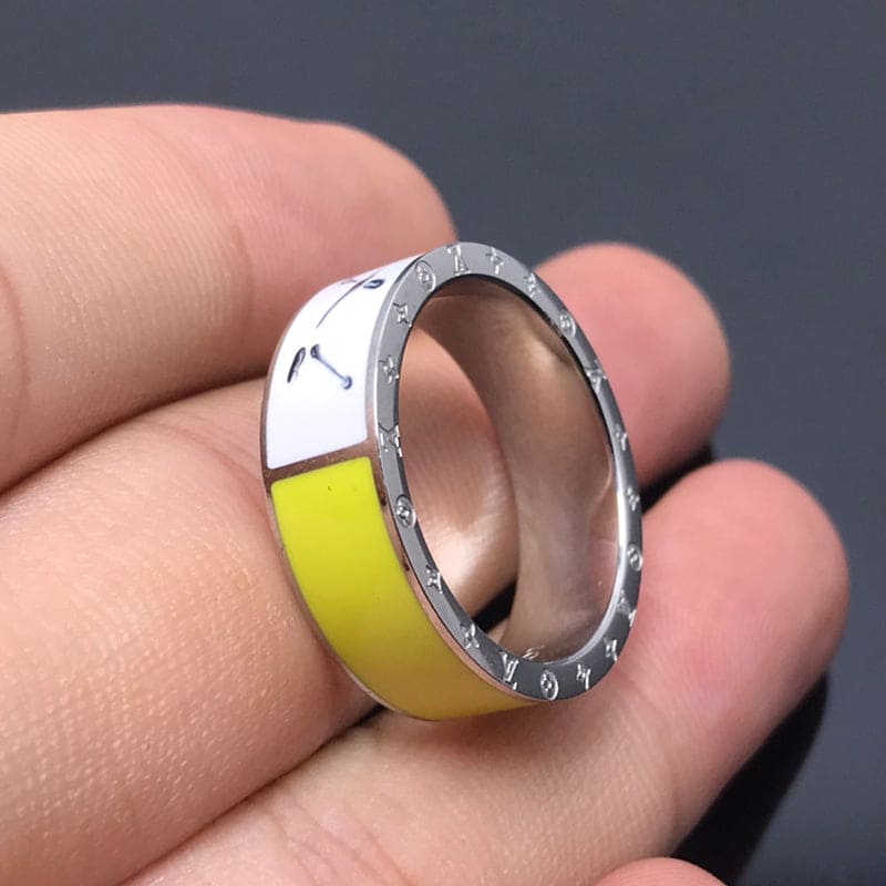 Louis Vuitton Colours 18K Gold Ring product image 2, provided for visual reference and product detail review