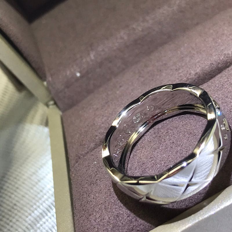 Chanel Coco Crush Diamonds 18K White Gold Ring product image 4, provided for visual reference and product detail review