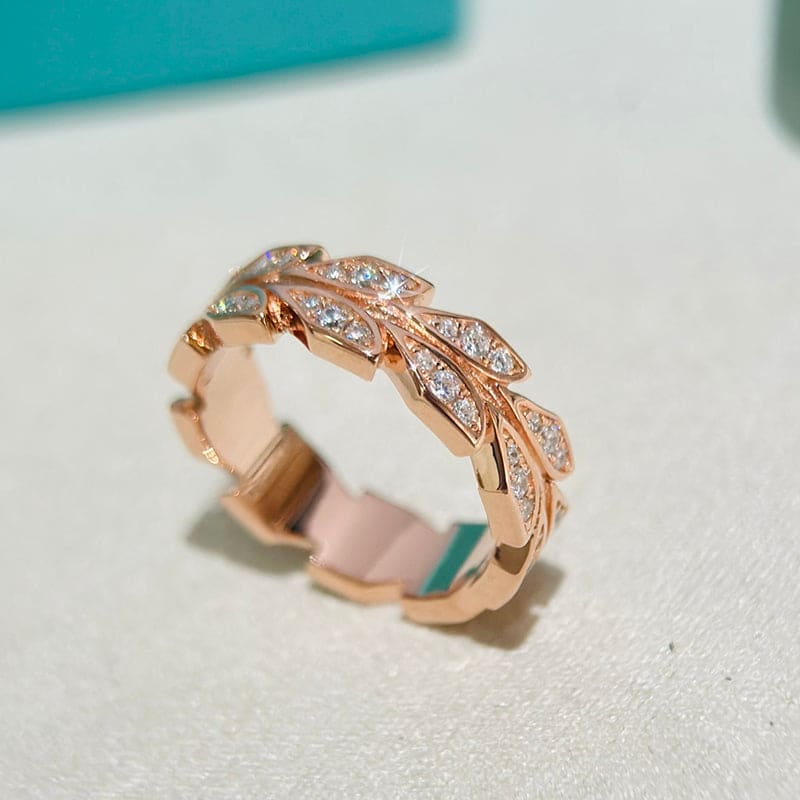 Tiffany Victoria Vine 18K Gold Ring product image 5, provided for visual reference and product detail review