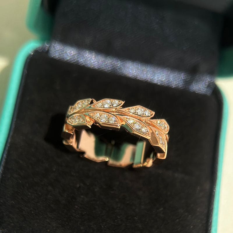 Tiffany Victoria Vine 18K Gold Ring product image 7, provided for visual reference and product detail review