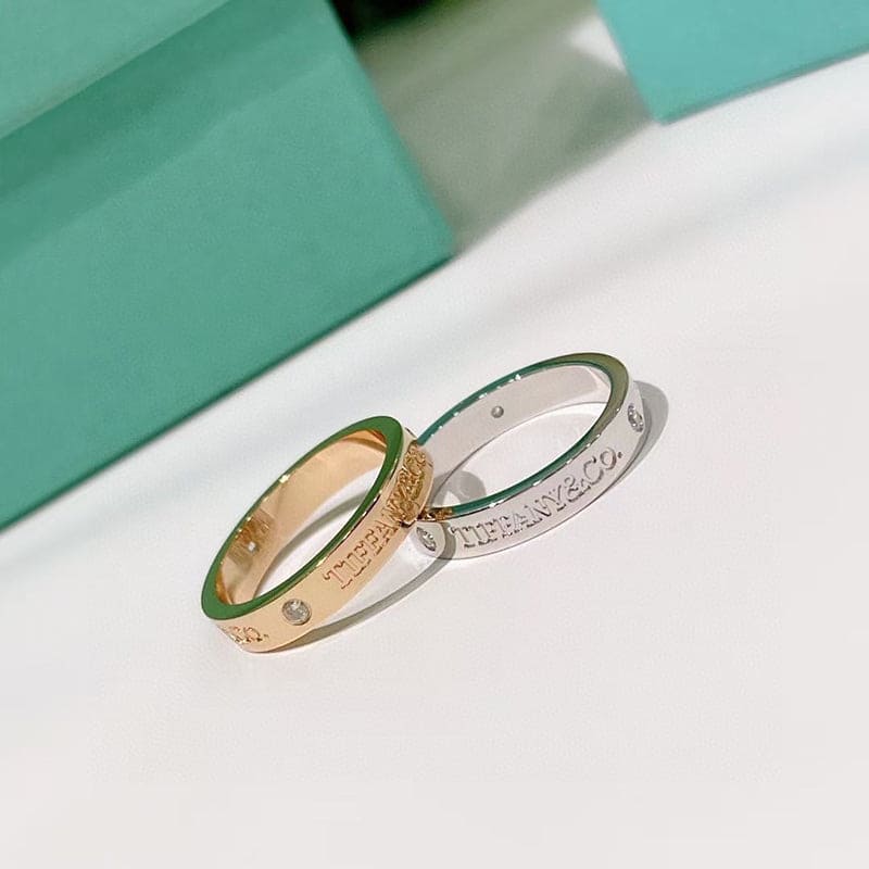 Wedding 18K White Gold Ring product image 2, provided for visual reference and product detail review