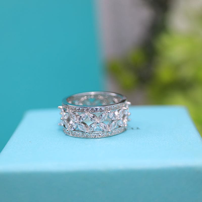 Tiffany Victoria 18K Gold Ring product image 5, provided for visual reference and product detail review
