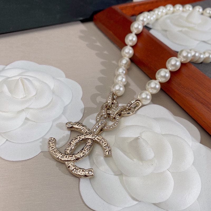 Chanel Pearl 18K Gold Necklace product image 8, provided for visual reference and product detail review