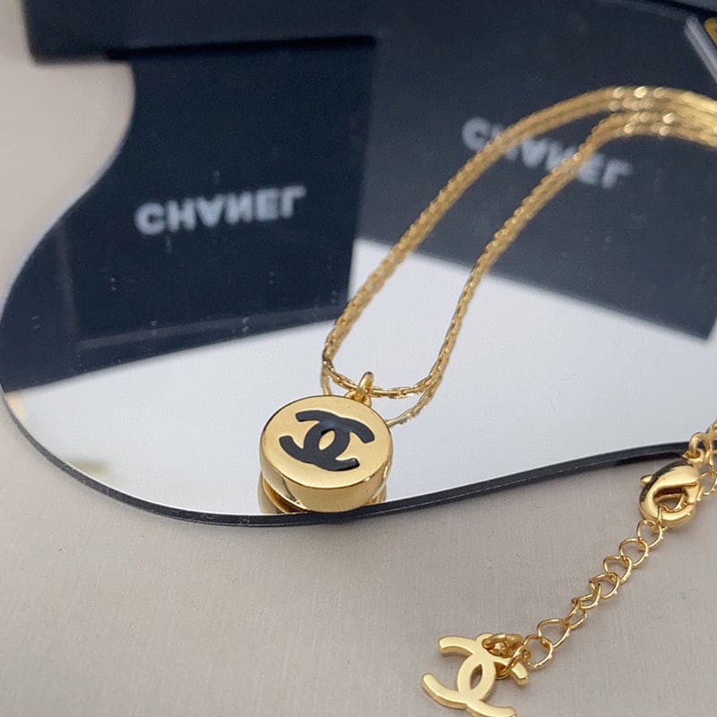 Chanel Pendant 18K Gold Necklace product image 2, provided for visual reference and product detail review