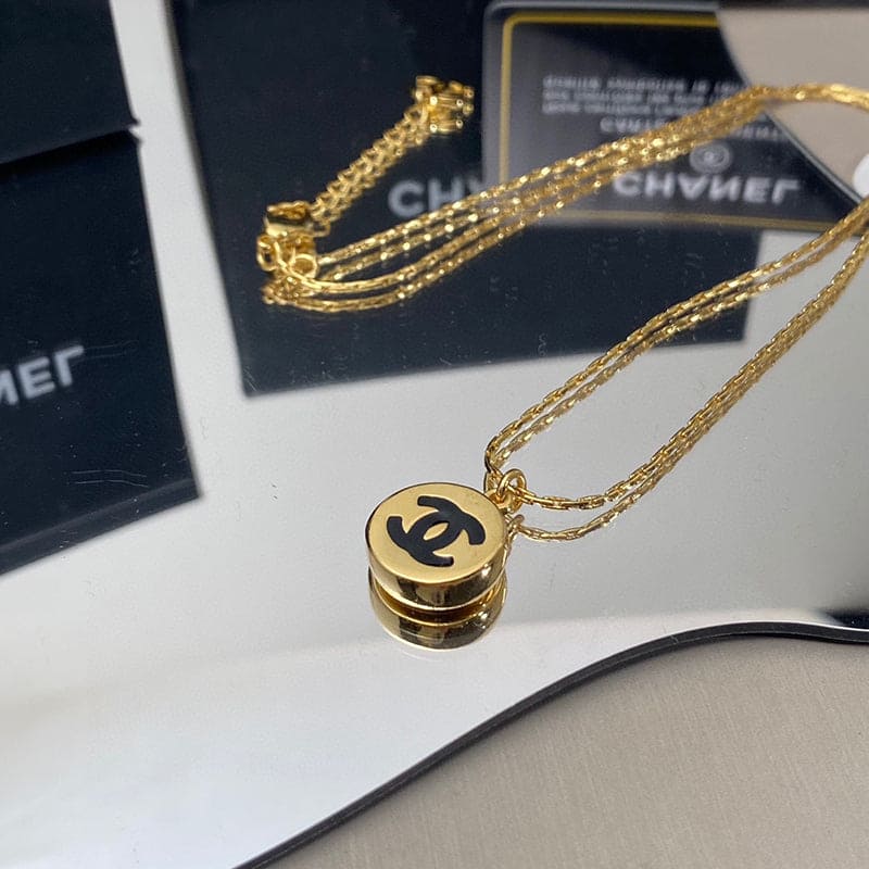 Chanel Pendant 18K Gold Necklace product image 4, provided for visual reference and product detail review