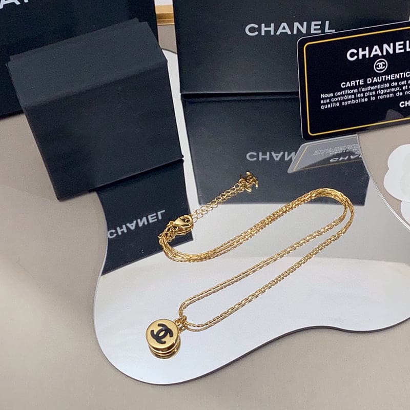 Chanel Pendant 18K Gold Necklace product image 7, provided for visual reference and product detail review