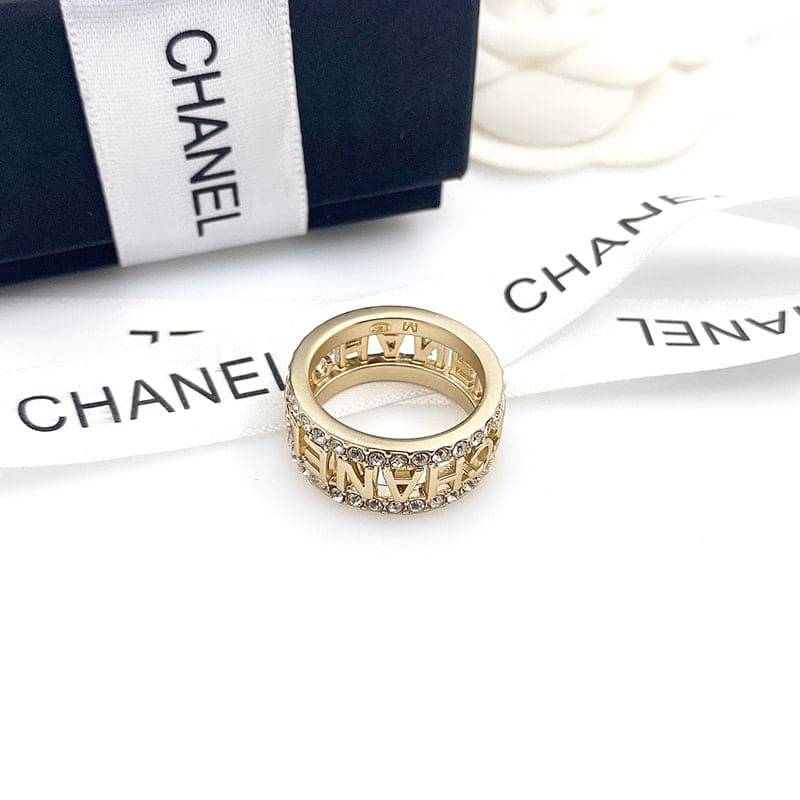 Chanel Diamond 18K Gold Ring product image 4, provided for visual reference and product detail review