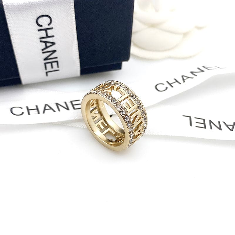Chanel Diamond 18K Gold Ring product image 5, provided for visual reference and product detail review