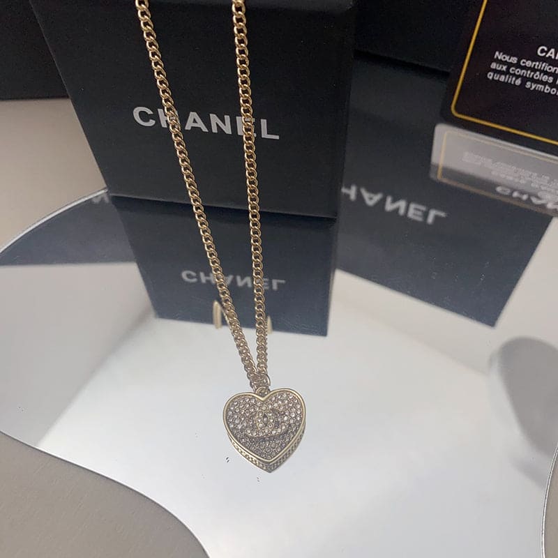 Chanel Pink Diamonds 18K Gold Necklace product image 5, provided for visual reference and product detail review