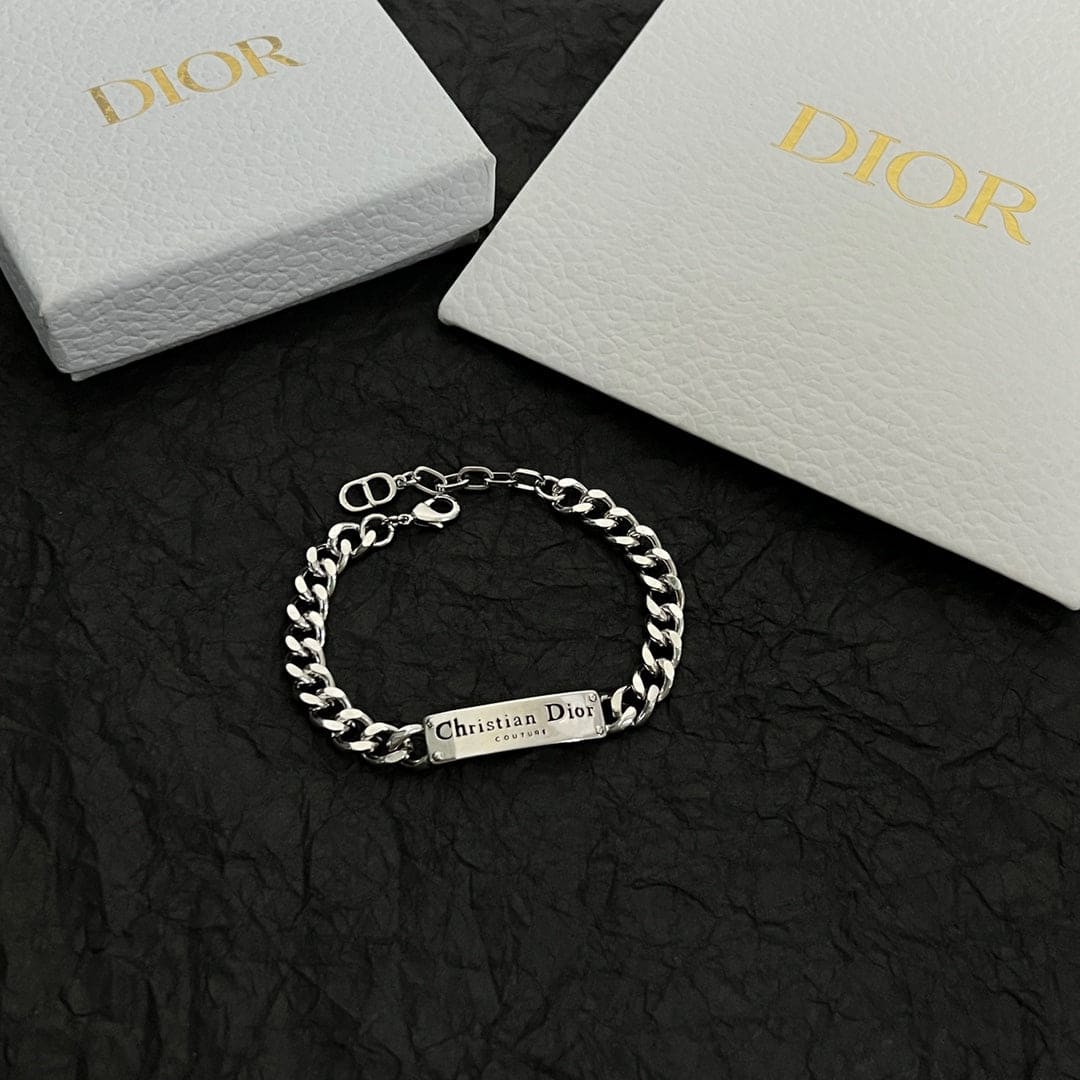 CD Couture Chain Link Bracelet product image 5, provided for visual reference and product detail review