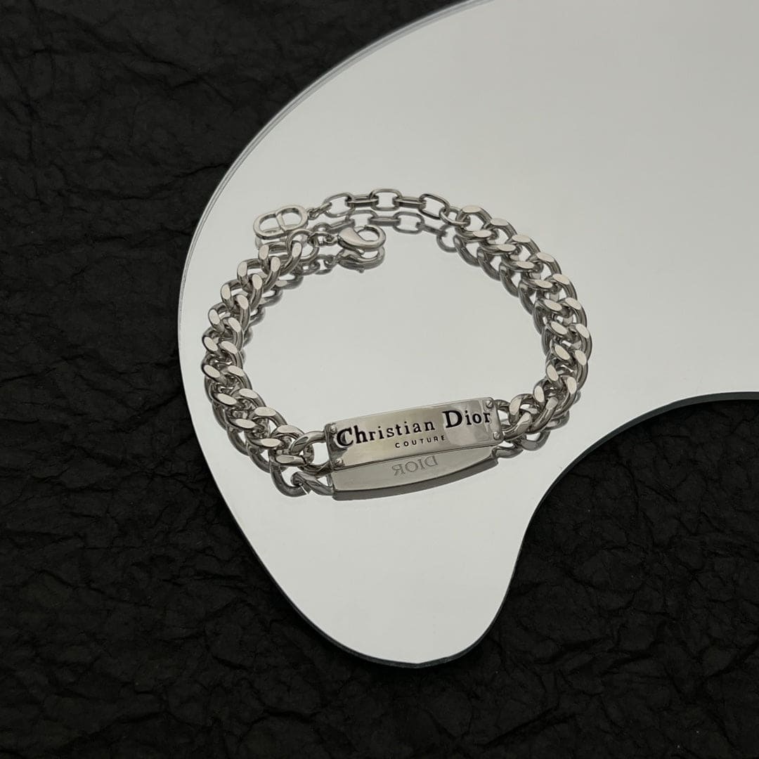CD Couture Chain Link Bracelet product image 3, provided for visual reference and product detail review