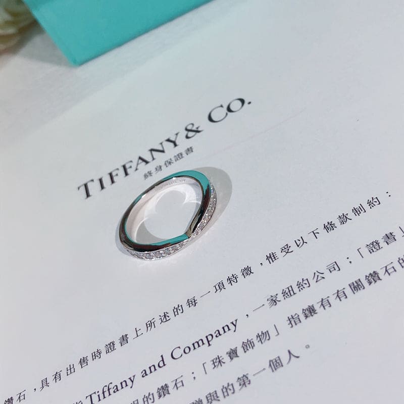 Tiffany Harmony 18K Gold Ring product image 6, provided for visual reference and product detail review