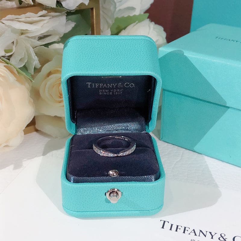 Tiffany Harmony 18K Gold Ring product image 8, provided for visual reference and product detail review
