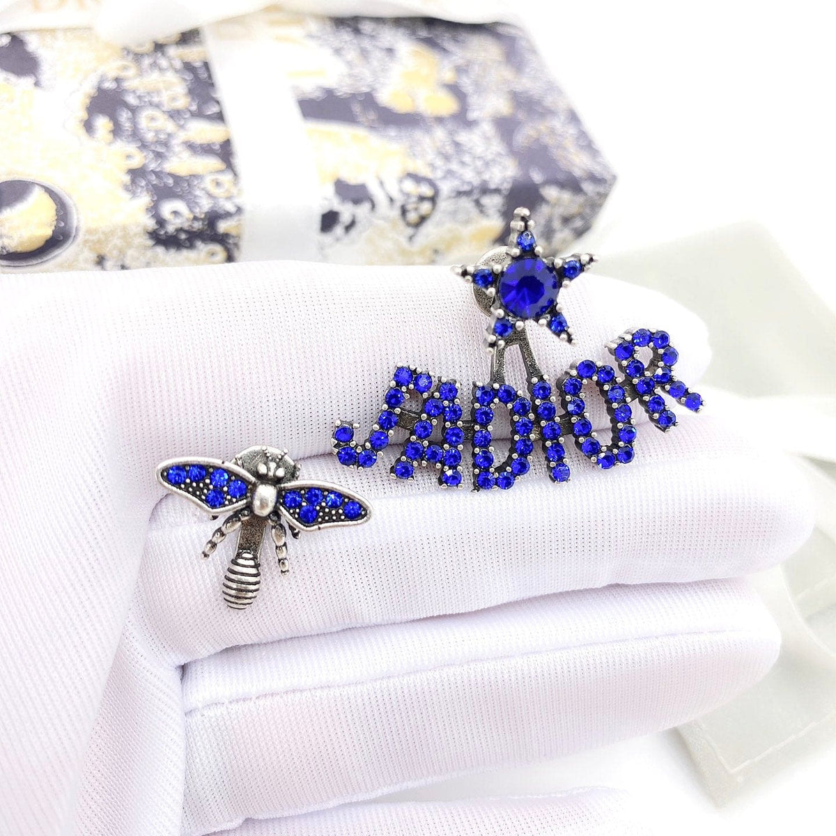 Dior J'Adior Star Bee 18K Gold Earrings product image 2, provided for visual reference and product detail review