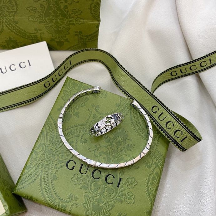 Double Gucci Interlocking Gucci Cuff Bracelet product image 6, provided for visual reference and product detail review