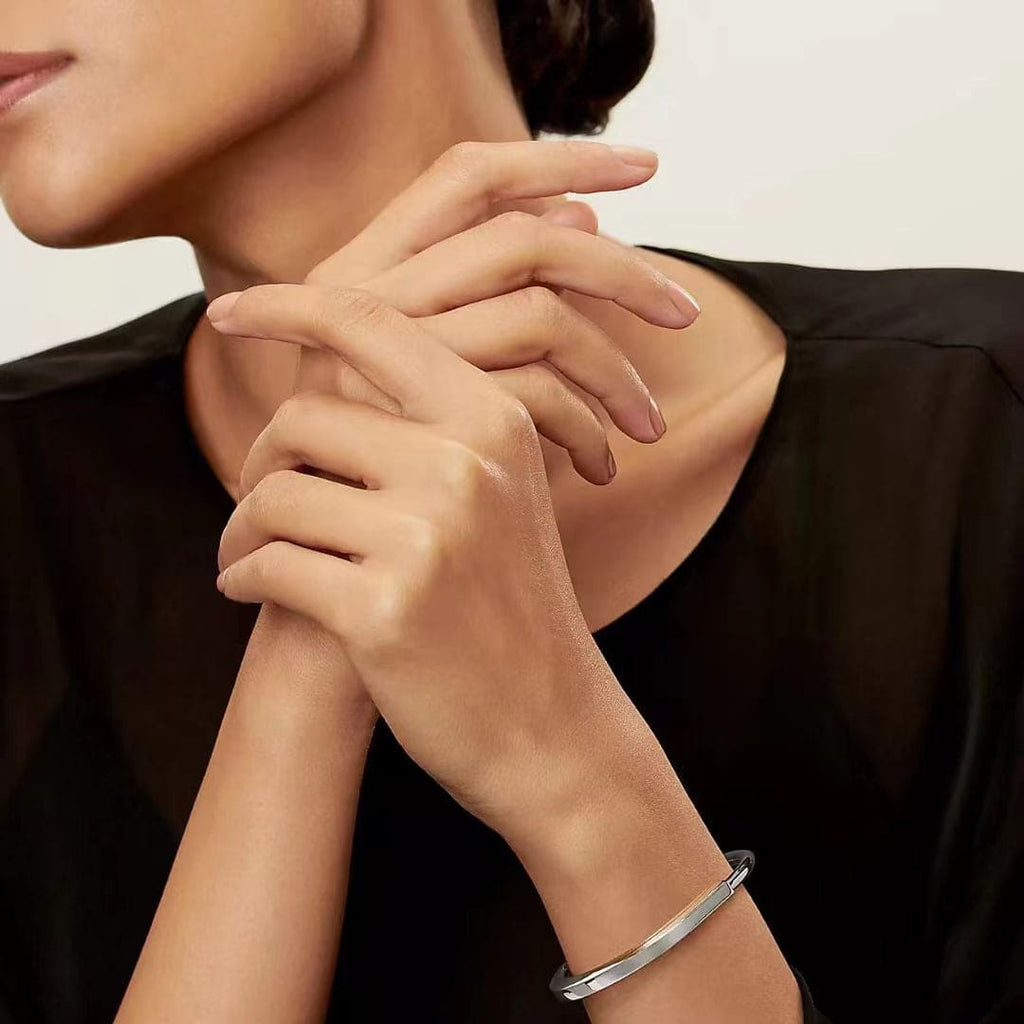 Tiffany Lock Bangle 18K Gold Bracelet product image 13, provided for visual reference and product detail review