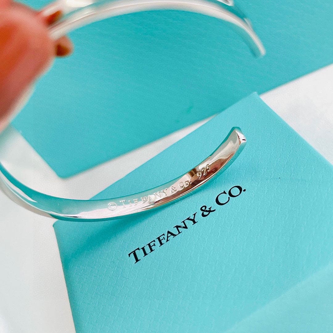 Tiffany 1837 Cuff 18K Gold Bracelet product image 8, provided for visual reference and product detail review